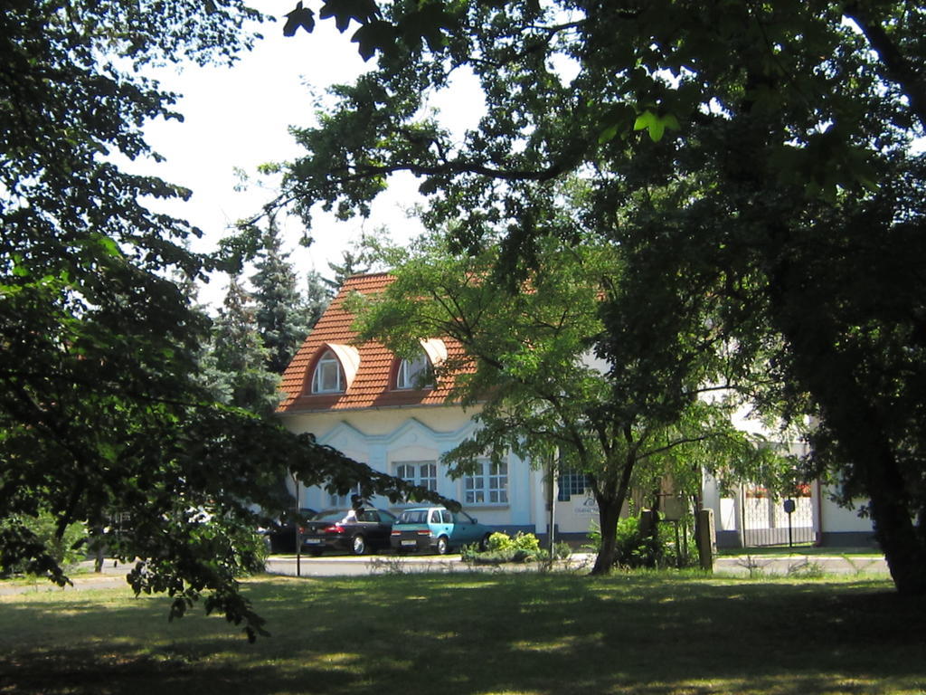 Csigahaz Panzio Otel Gyula Oda fotoğraf