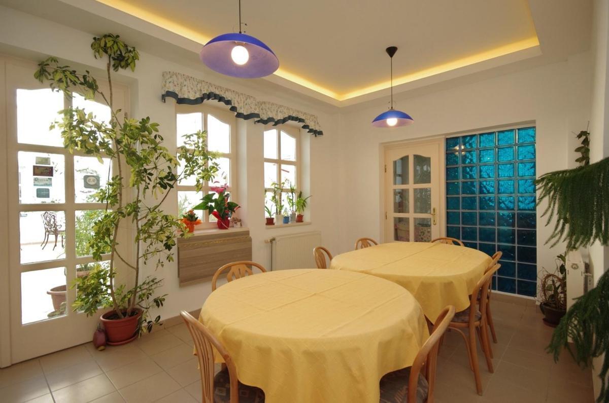 Csigahaz Panzio Otel Gyula Dış mekan fotoğraf